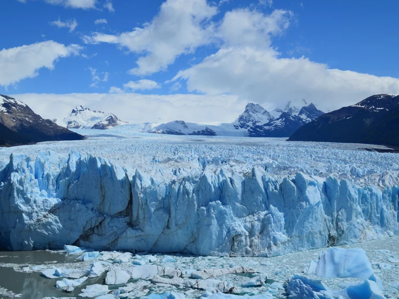 Frente de hielo del glaciar Perito Moreno sobre el Lago Argentino