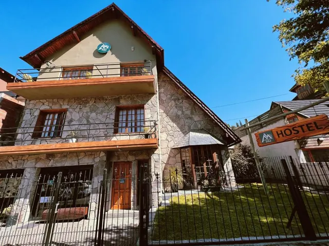 Fachada de Bike Hostel en San Martín de los Andes
