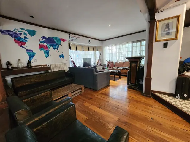 Sala común de Gorilla Hostel en Mendoza
