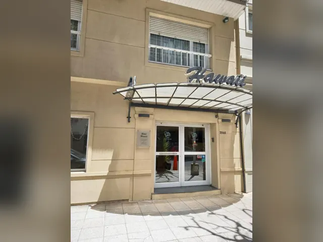 Fachada de Hotel Hawaii en Mar del Plata