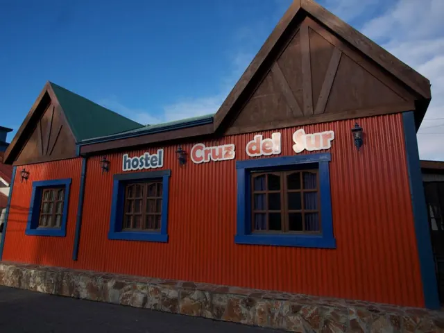 Fachada de Hostel Cruz del Sur en Ushuaia