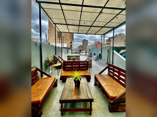 Terraza de Hostel Alvear en Córdoba y Capilla del Monte