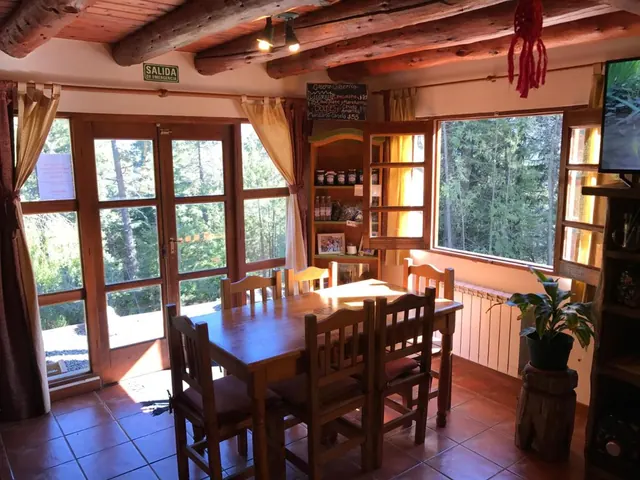 Dining room at Hostel El Mirador in El Bolsón