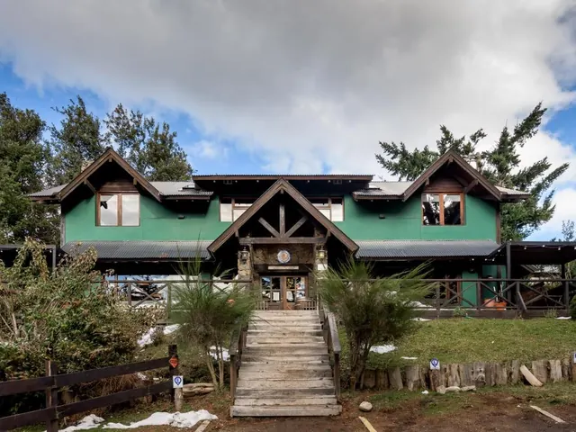 Fachada de Hostel La Angostura em Villa La Angostura