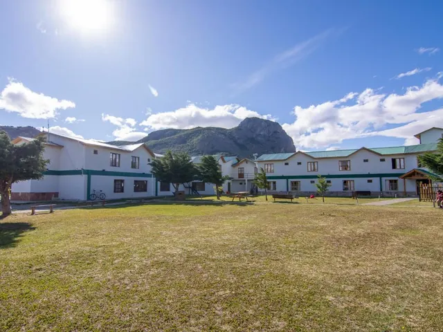 Fachada de Hostel Pioneros del Valle en El Chaltén