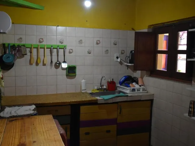 Cocina compartida de Kamaq Hostel en Quebrada de Humahuaca
