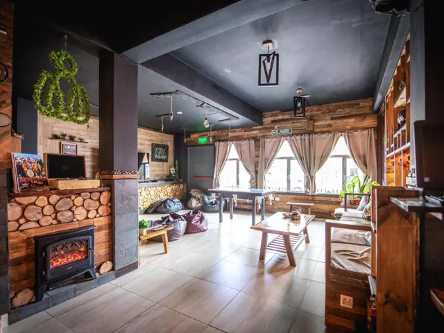 Sala común de Oshovia Hostel en Ushuaia