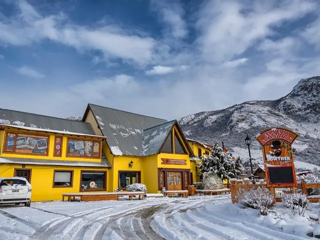 Fachada de Rancho Grande Hostel en El Chaltén