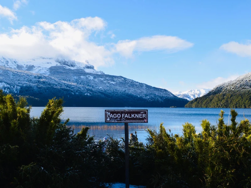 Lago Falkner, Ruta de los Siete Lagos